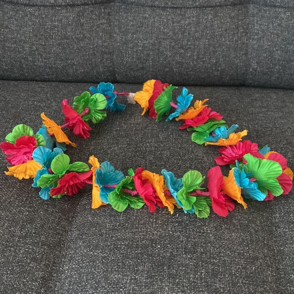 Hello Kitty Build a Bear Hawaii Hula - Picture 4 of 7